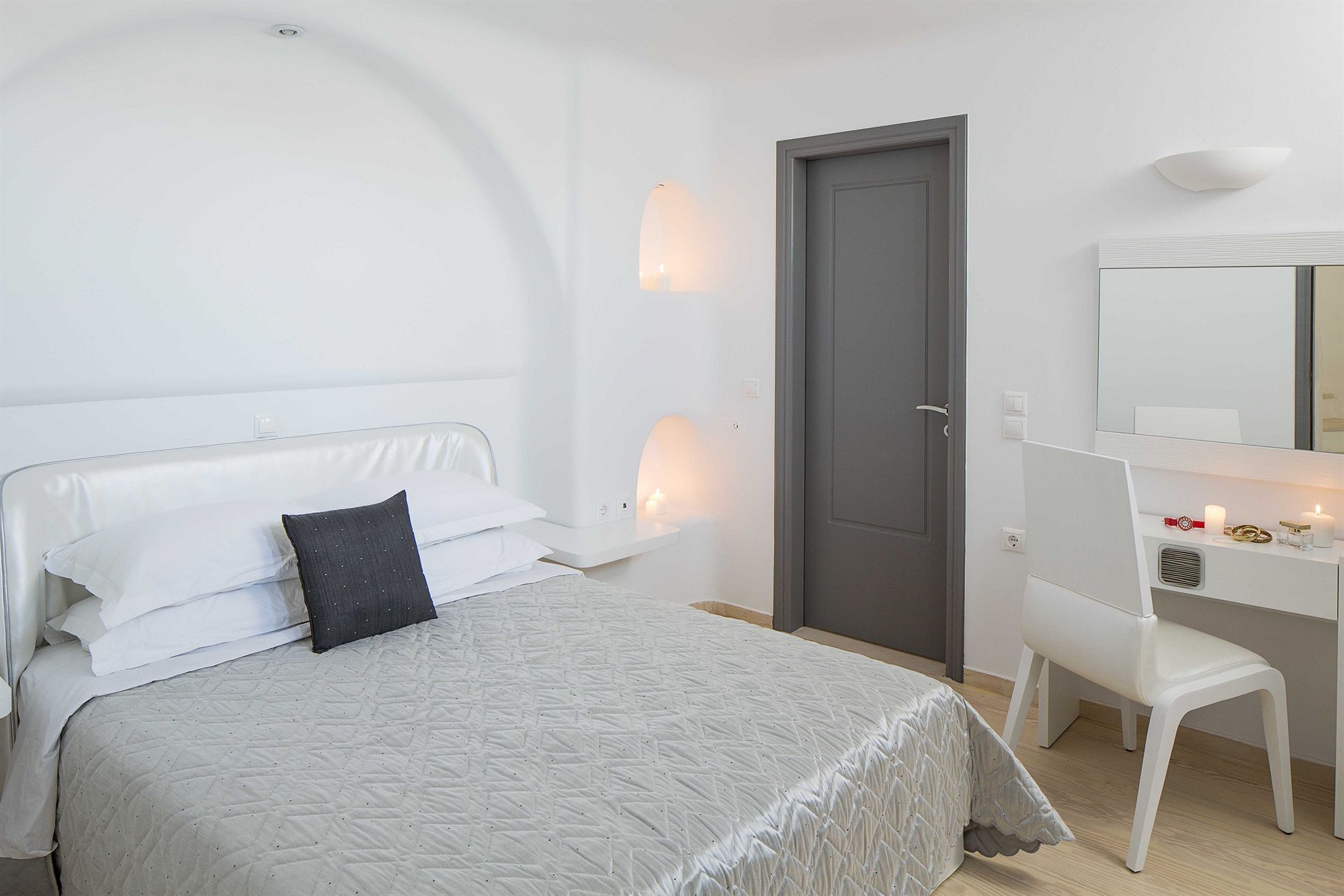 Santorini Princess Presidential Villa